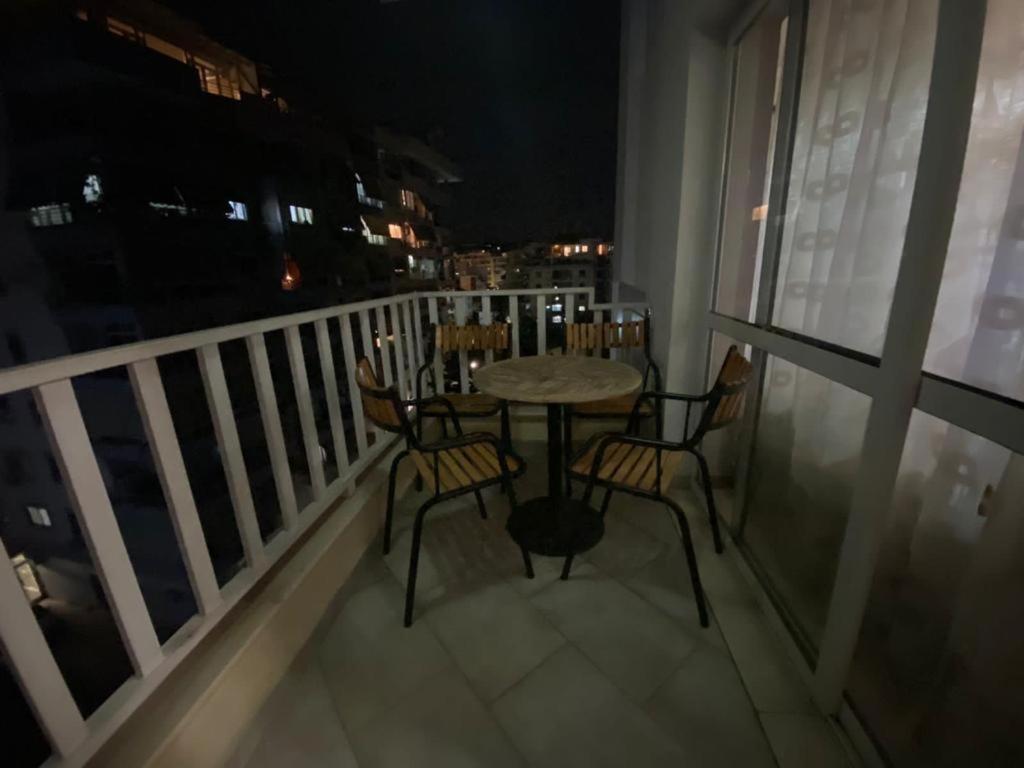Apartamento Manka' S Place Tirana Exterior foto