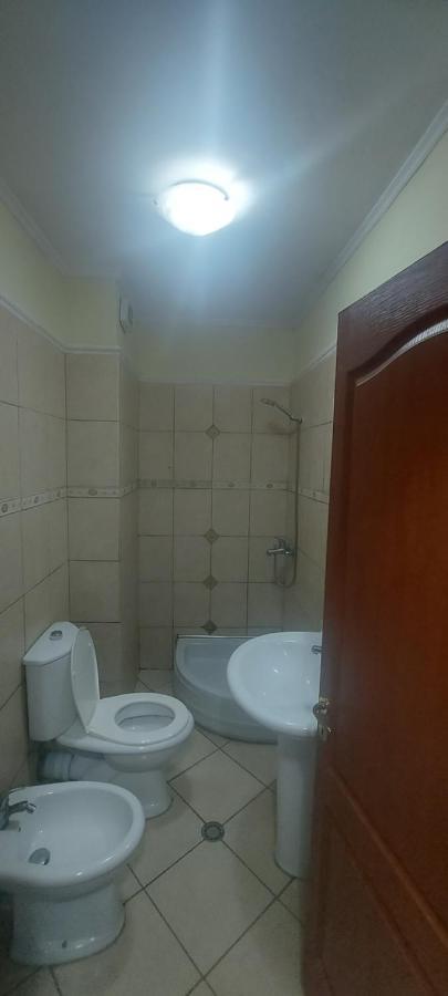 Apartamento Manka' S Place Tirana Exterior foto